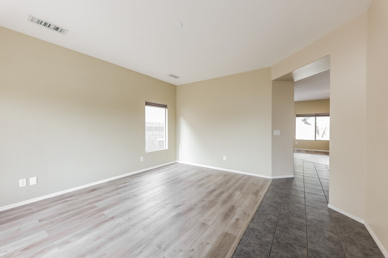 2,035/Mo, 5128 W Grenadine Rd Laveen, AZ 85339 Living Room View