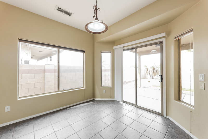 2,035/Mo, 5128 W Grenadine Rd Laveen, AZ 85339 Dining Room View