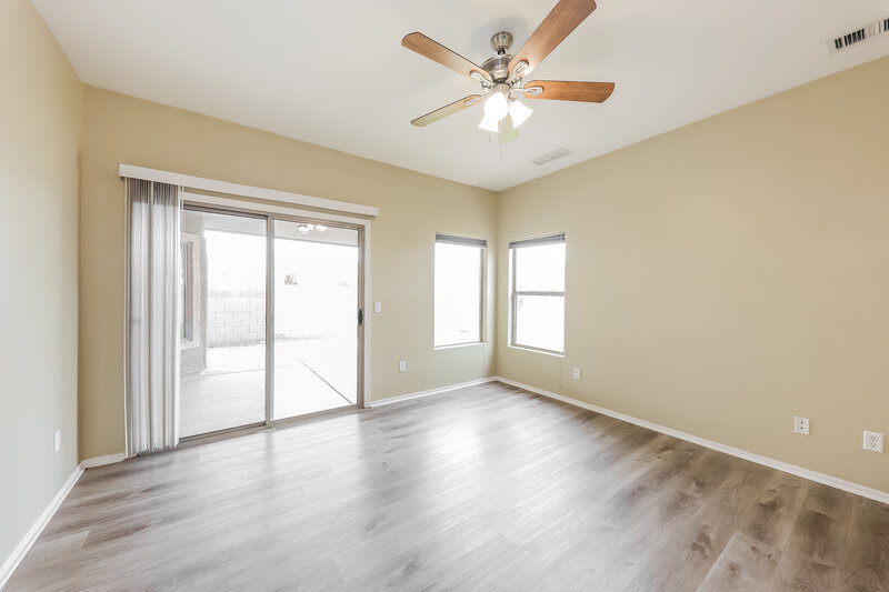 2,035/Mo, 5128 W Grenadine Rd Laveen, AZ 85339 Main Bedroom View