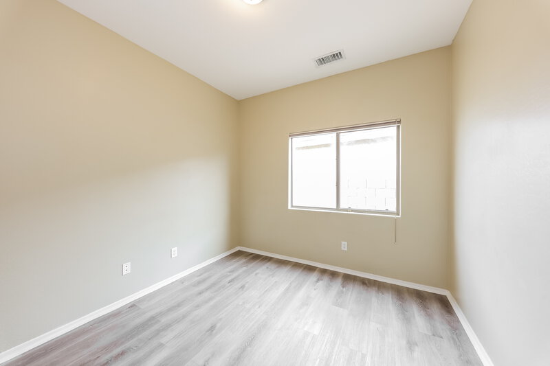 2,035/Mo, 5128 W Grenadine Rd Laveen, AZ 85339 Bedroom View 2