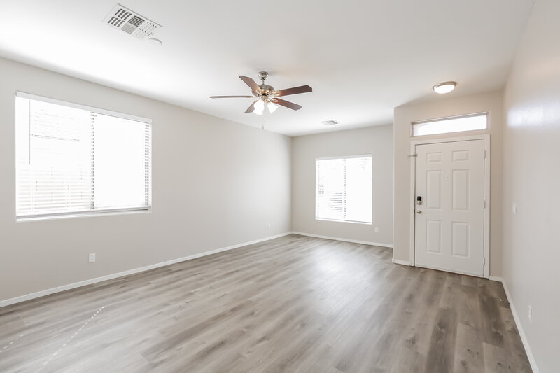 2,015/Mo, 6927 S 37th Glen Phoenix, AZ 85041 Misc View