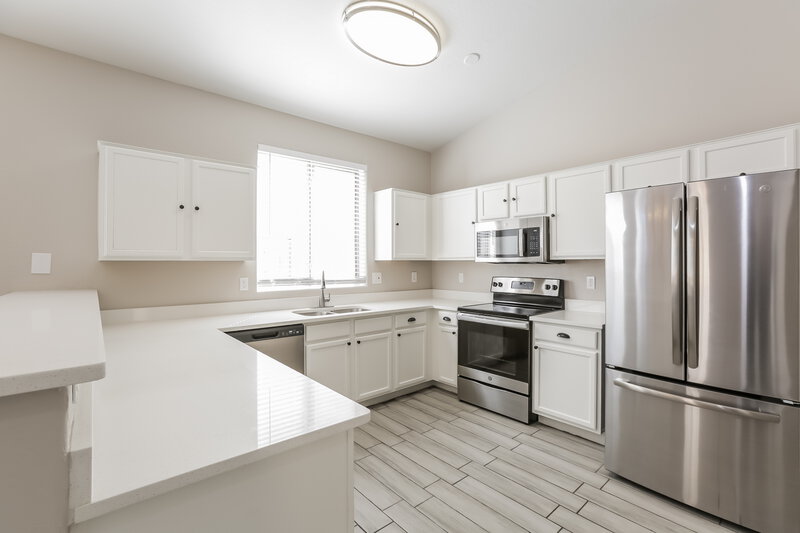 2,015/Mo, 6927 S 37th Glen Phoenix, AZ 85041 Misc View 4