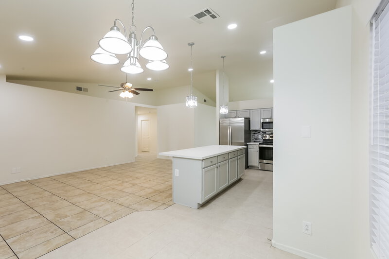 2,415/Mo, 2904 W Sunland Ave Phoenix, AZ 85041 Dining Room View