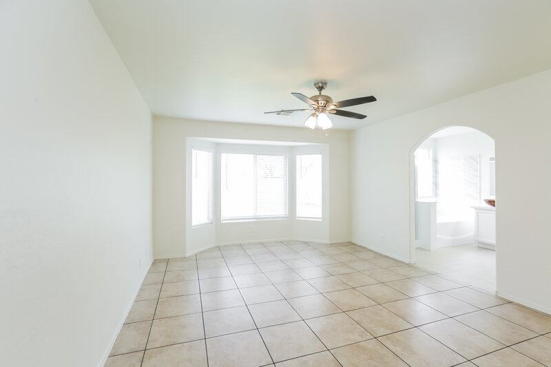 2,415/Mo, 2904 W Sunland Ave Phoenix, AZ 85041 Main Bedroom View