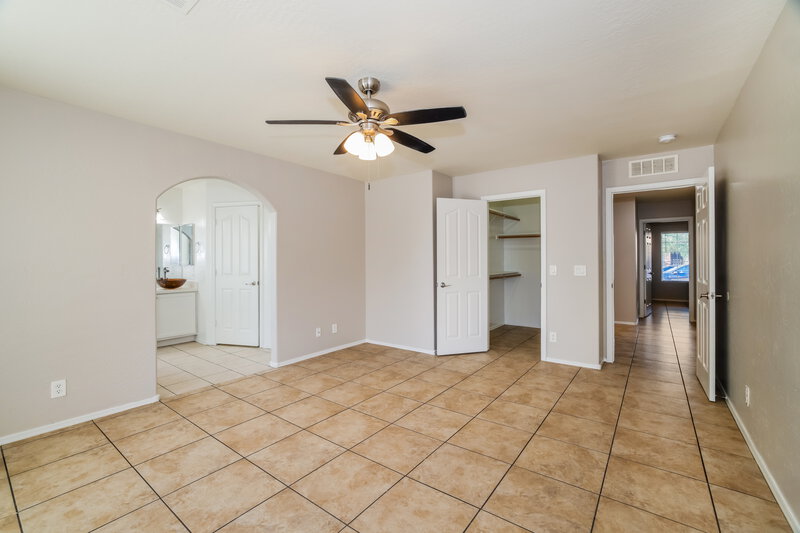 2,370/Mo, 2904 W Sunland Ave Phoenix, AZ 85041 Main Bedroom View 2