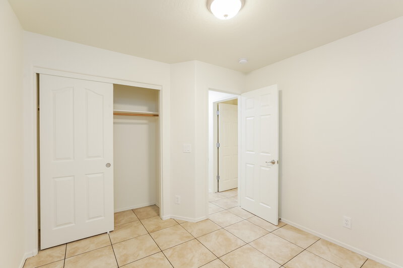 2,415/Mo, 2904 W Sunland Ave Phoenix, AZ 85041 Bedroom View 2