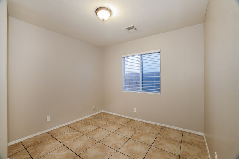 2,370/Mo, 2904 W Sunland Ave Phoenix, AZ 85041 Bedroom View
