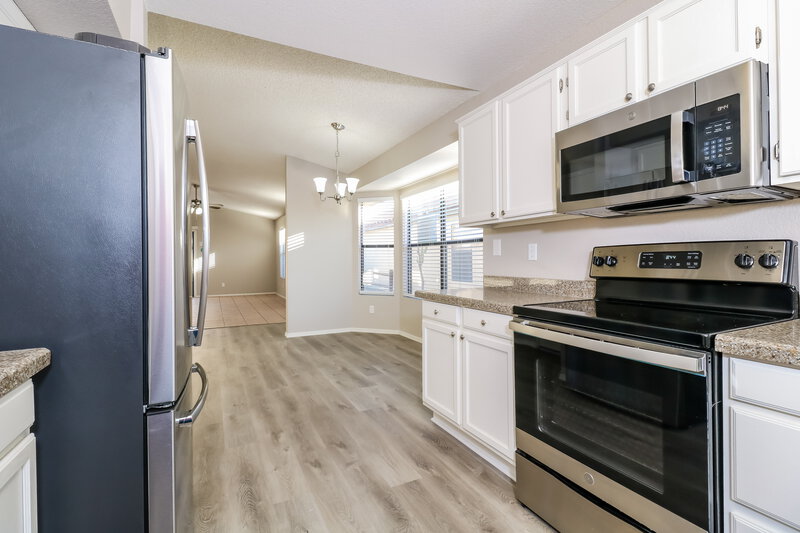 1,920/Mo, 11568 W Citrus Grove Way Avondale, AZ 85392 Kitchen View 2