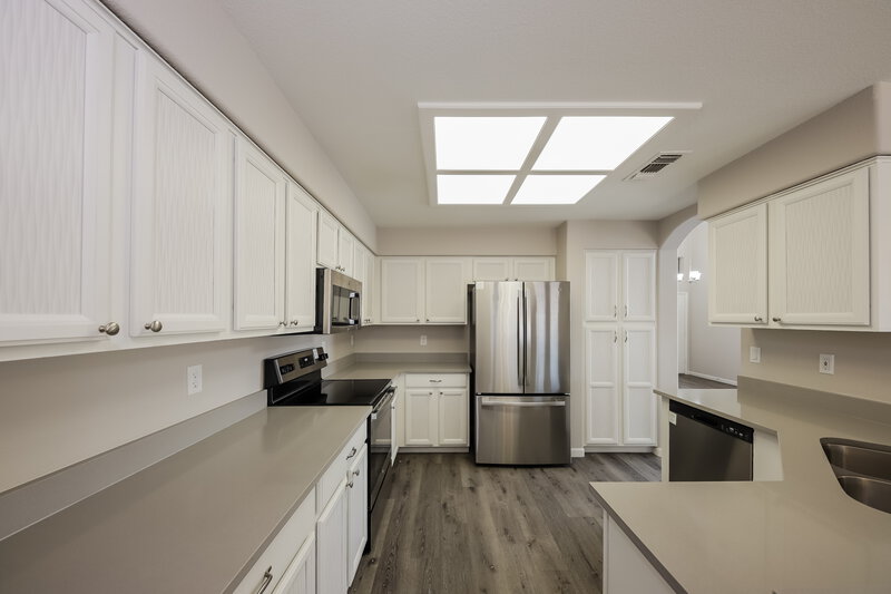 2,650/Mo, 20014 N 14th Ave Phoenix, AZ 85027 Kitchen View
