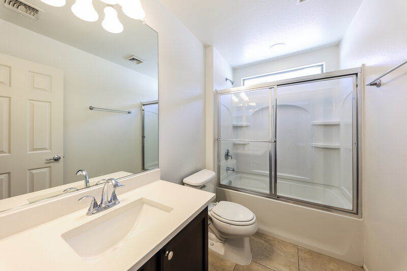 2,345/Mo, 5432 W Hobby Horse Dr Phoenix, AZ 85083 Bathroom View