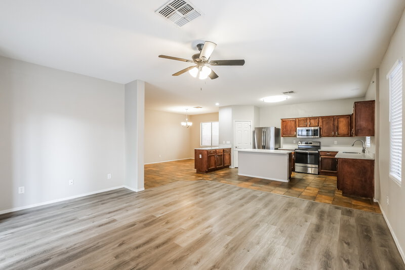 2,080/Mo, 8227 W Florence Ave Phoenix, AZ 85043 Misc View 3