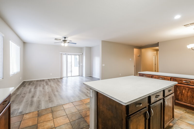 2,080/Mo, 8227 W Florence Ave Phoenix, AZ 85043 Misc View 8