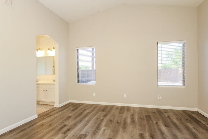 2,460/Mo, 25832 N 66th Dr Phoenix, AZ 85083 Main Bedroom View