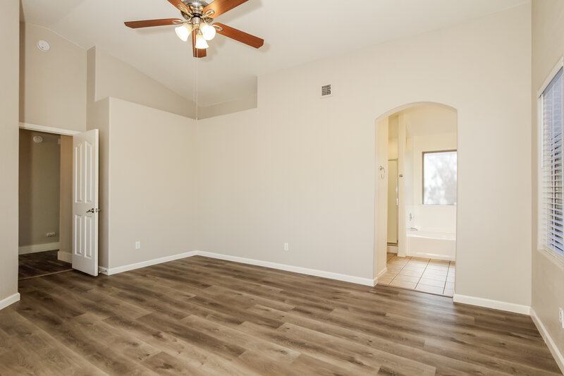 2,460/Mo, 25832 N 66th Dr Phoenix, AZ 85083 Main Bedroom View 2