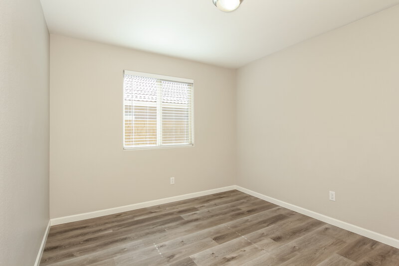2,460/Mo, 25832 N 66th Dr Phoenix, AZ 85083 Bedroom View 2