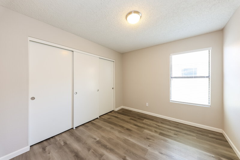 2,090/Mo, 8938 N 64th Ln Glendale, AZ 85302 Bedroom View 2