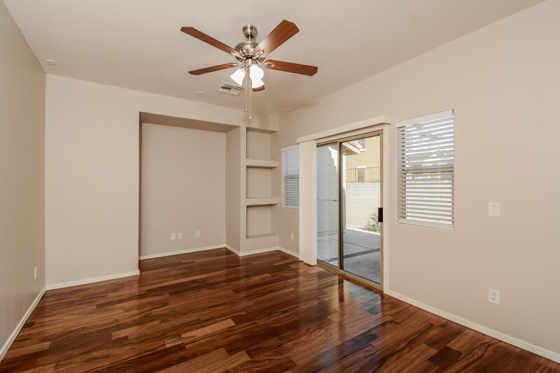 1,795/Mo, 14208 W Country Gables Dr Surprise, AZ 85379 Living Room View