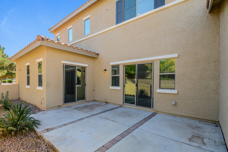 1,795/Mo, 14208 W Country Gables Dr Surprise, AZ 85379 Rear View