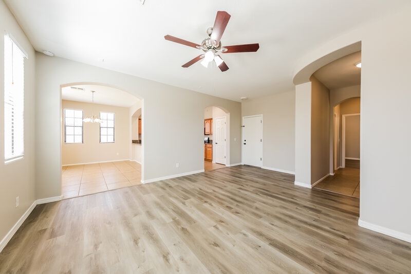 2,440/Mo, 2373 W Sleepy Ranch Rd Phoenix, AZ 85085 Dining Room View 2