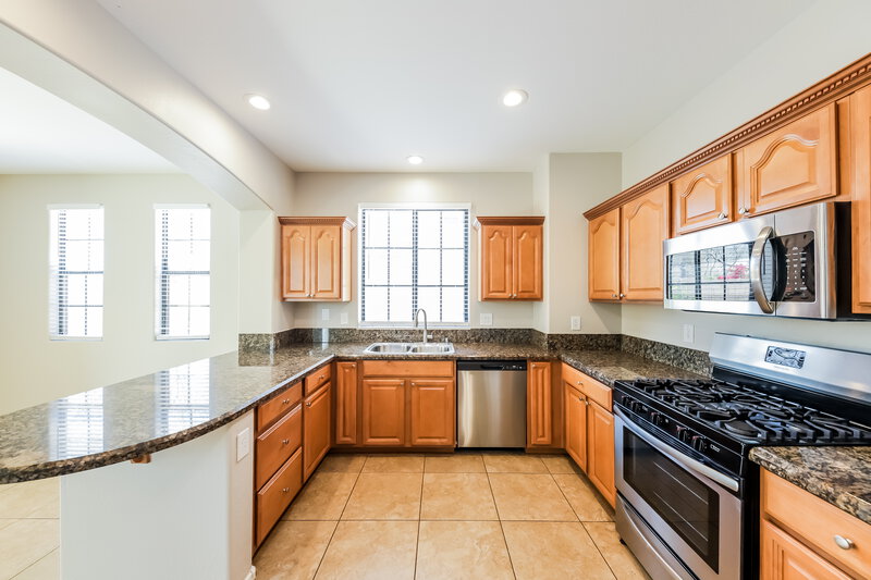 2,440/Mo, 2373 W Sleepy Ranch Rd Phoenix, AZ 85085 Kitchen View 2