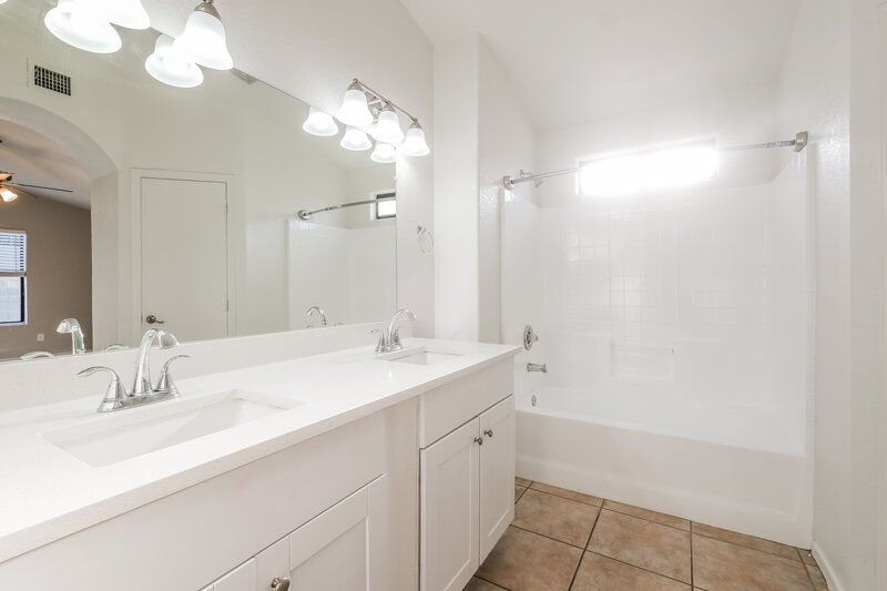 1,870/Mo, 616 E Arizona Ave Buckeye, AZ 85326 Main Bathroom View
