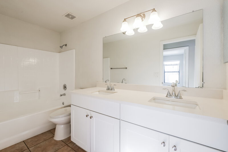 1,870/Mo, 616 E Arizona Ave Buckeye, AZ 85326 Bathroom View