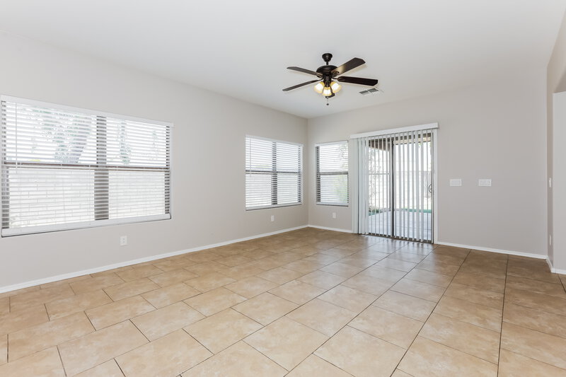 2,020/Mo, 18 W Saddle Way San Tan Valley, AZ 85143 Living Room View