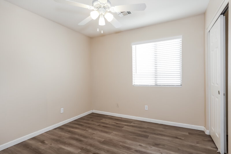 2,055/Mo, 5509 S 34th Ave Phoenix, AZ 85041 Bedroom View 3
