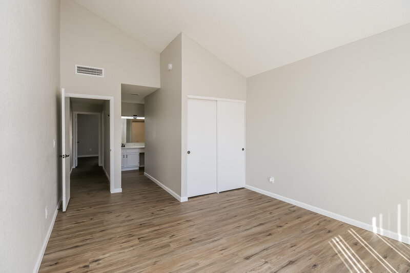 1,995/Mo, 3134 E McKellips Rd Unit 25 Mesa, AZ 85213 Main Bedroom View 2