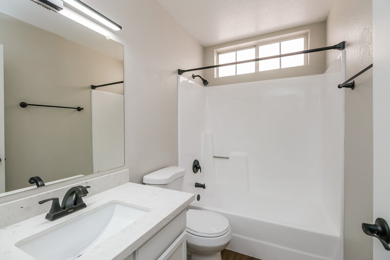 1,995/Mo, 3134 E McKellips Rd Unit 25 Mesa, AZ 85213 Bathroom View