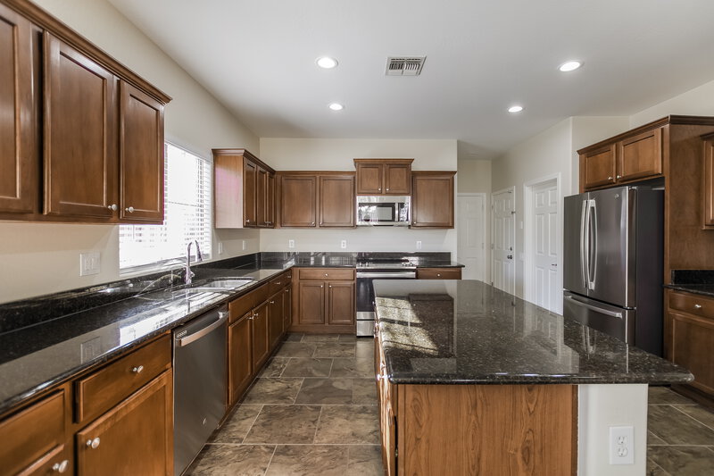2,490/Mo, 26717 N Babbling Brook Dr Phoenix, AZ 85083 Kitchen View 2