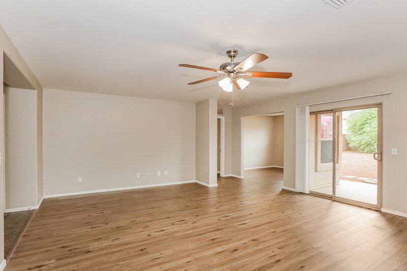1,920/Mo, 3140 W St Kateri Dr Phoenix, AZ 85041 Family Room View 2