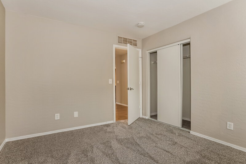 1,920/Mo, 3140 W St Kateri Dr Phoenix, AZ 85041 Bedroom View