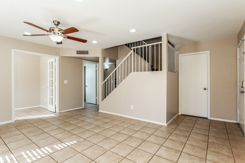 1,975/Mo, 4729 W Havasupai Dr Glendale, AZ 85308 Living Room View