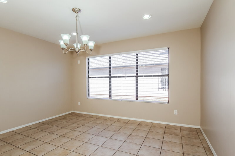 1,975/Mo, 4729 W Havasupai Dr Glendale, AZ 85308 Dining Room View