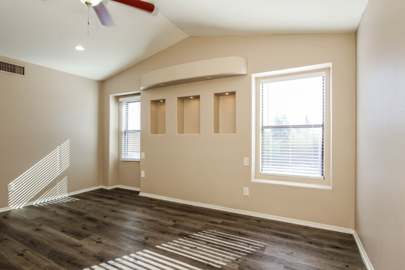 1,975/Mo, 4729 W Havasupai Dr Glendale, AZ 85308 Main Bedroom View