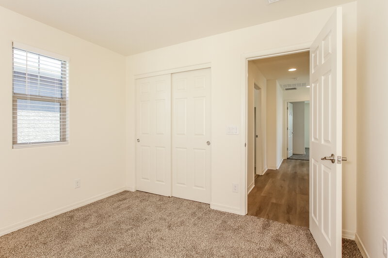 2,100/Mo, 5743 W Warner St Phoenix, AZ 85043 Bedroom View 2