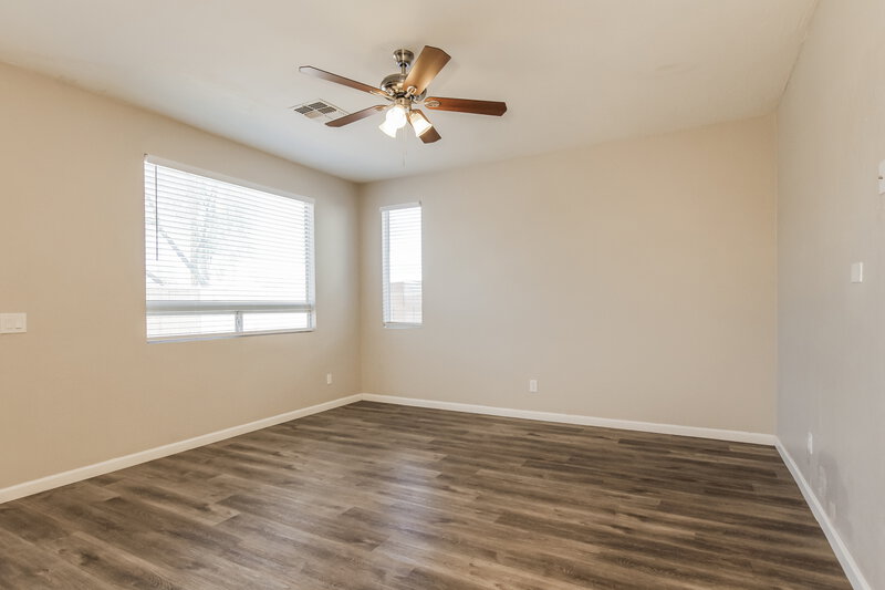 1,995/Mo, 2526 S 90th Glen Tolleson, AZ 85353 Living Room View
