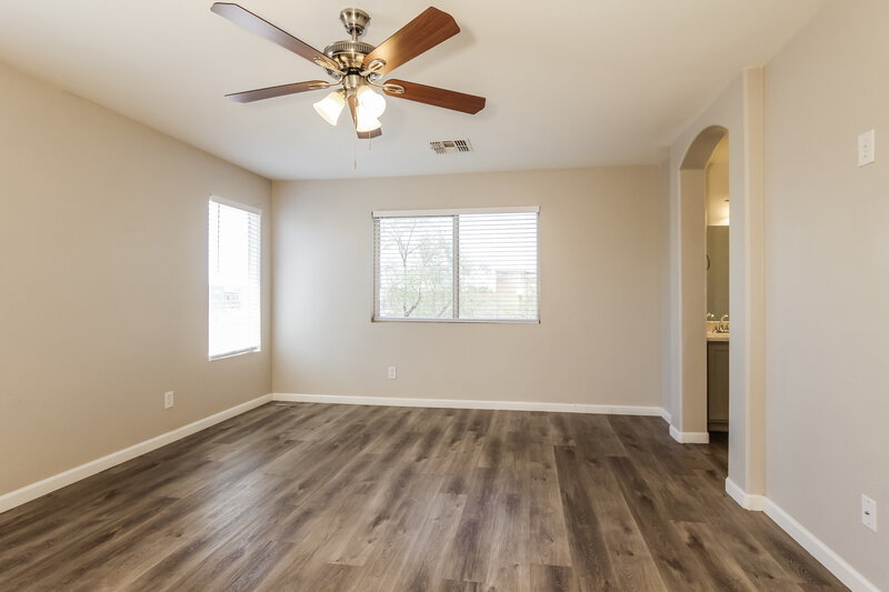 1,995/Mo, 2526 S 90th Glen Tolleson, AZ 85353 Main Bedroom View