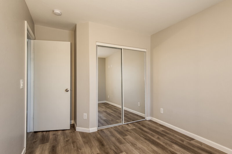 1,995/Mo, 2526 S 90th Glen Tolleson, AZ 85353 Bedroom View 2