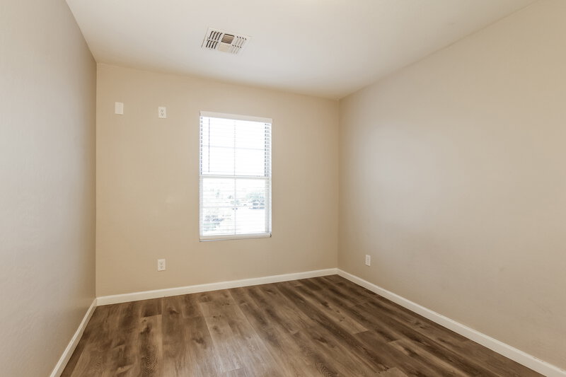 1,995/Mo, 2526 S 90th Glen Tolleson, AZ 85353 Bedroom View 3