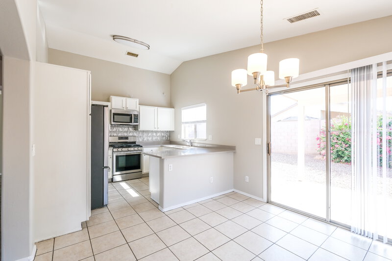 2,230/Mo, 2710 S 108th Ave Avondale, AZ 85323 Dining Room View