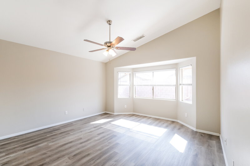 2,230/Mo, 2710 S 108th Ave Avondale, AZ 85323 Main Bedroom View