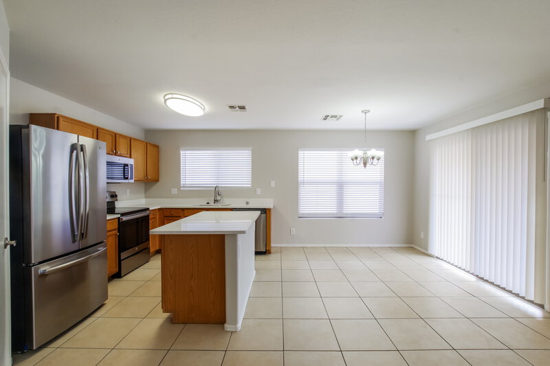 1,860/Mo, 18611 N 22nd St Lot 66 Phoenix, AZ 85024 Kitchen View