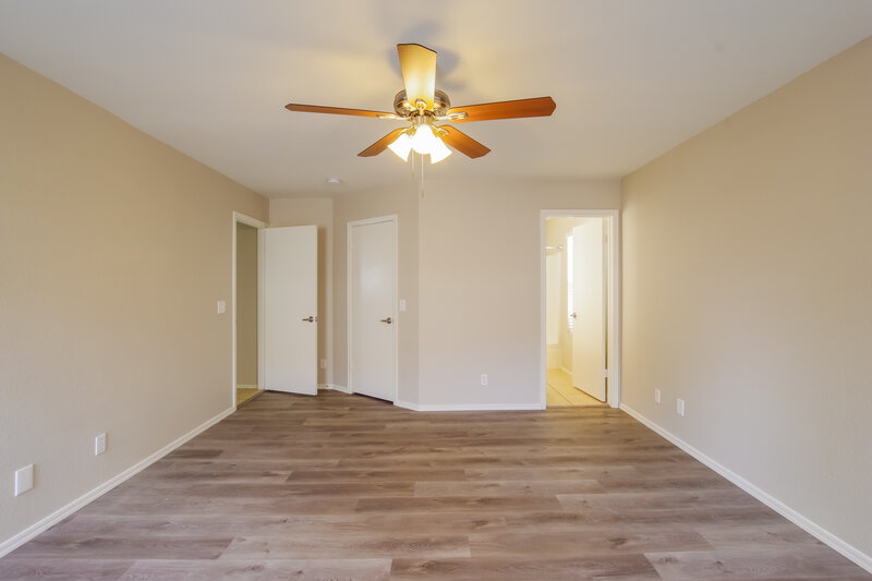 1,860/Mo, 18611 N 22nd St Lot 66 Phoenix, AZ 85024 Main Bedroom View