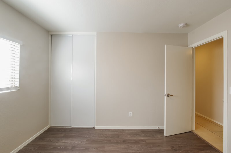 1,860/Mo, 18611 N 22nd St Lot 66 Phoenix, AZ 85024 Bedroom View