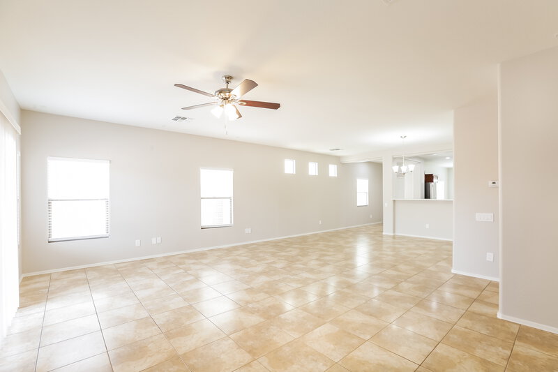 2,095/Mo, 5322 W Maldonado Rd Laveen, AZ 85339 Living Room View