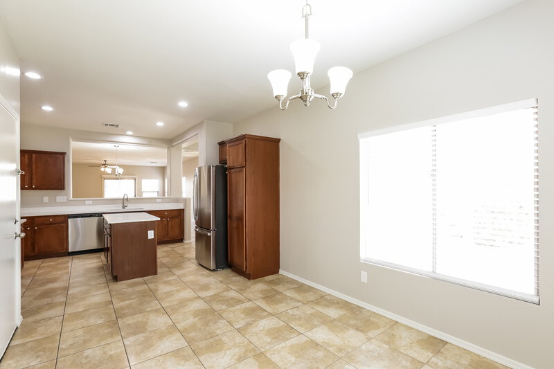 2,095/Mo, 5322 W Maldonado Rd Laveen, AZ 85339 Dining Room View 2