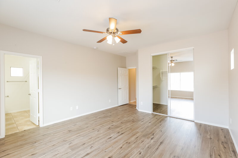 2,095/Mo, 5322 W Maldonado Rd Laveen, AZ 85339 Main Bedroom View 2