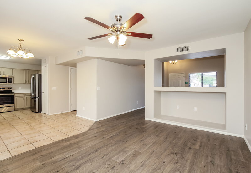 2,640/Mo, 2165 E Donald Dr Phoenix, AZ 85024 Family Room View 2